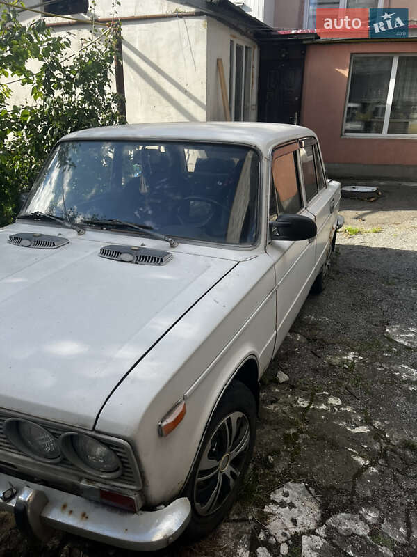 Седан ВАЗ / Lada 2103 1983 в Киеве