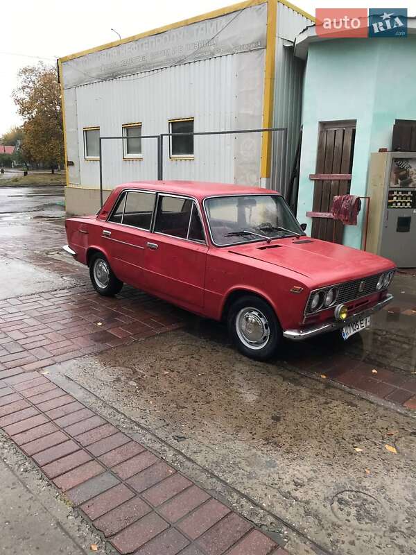 Седан ВАЗ / Lada 2103 1982 в Славянске
