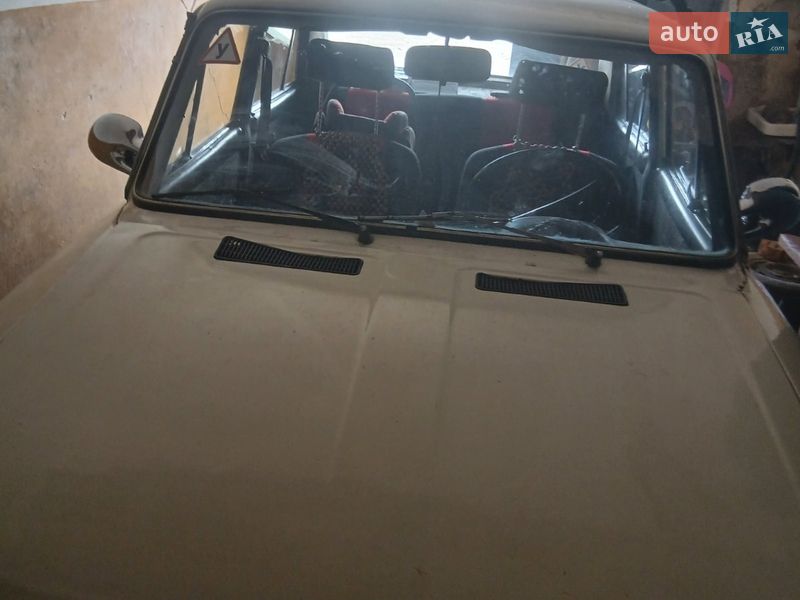 Седан ВАЗ / Lada 2103 1979 в Новом Роздоле