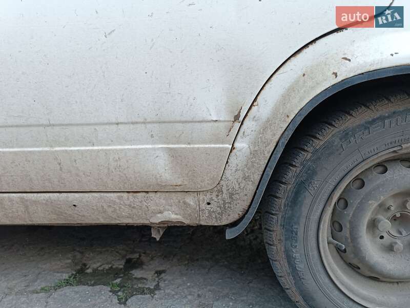Універсал ВАЗ / Lada 2104 1987 в Татарбунарах