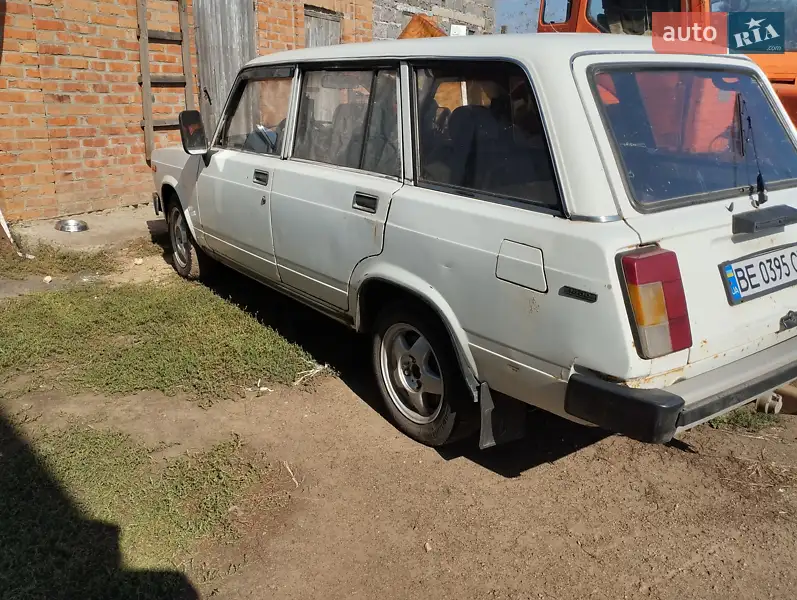 ВАЗ / Lada 2104 1990