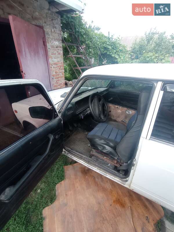 Універсал ВАЗ / Lada 2104 2002 в Яготині фото 2 Універсал ВАЗ / Lada 2104 2002 в Яготині