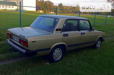 Седан ВАЗ / Lada 2105 1989 в Богородчанах