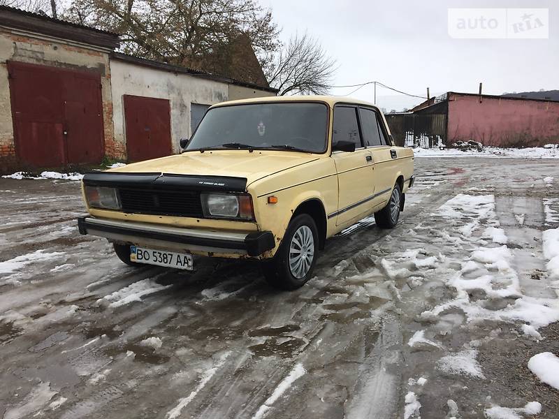 Седан ВАЗ / Lada 2105 1988 в Збараже