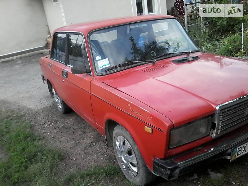 Седан ВАЗ / Lada 2105 1984 в Каменец-Подольском