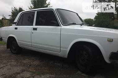 Седан ВАЗ / Lada 2105 1985 в Хороле