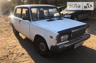 Седан ВАЗ / Lada 2105 1989 в Киеве