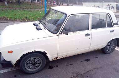 Седан ВАЗ / Lada 2105 1987 в Полтаве