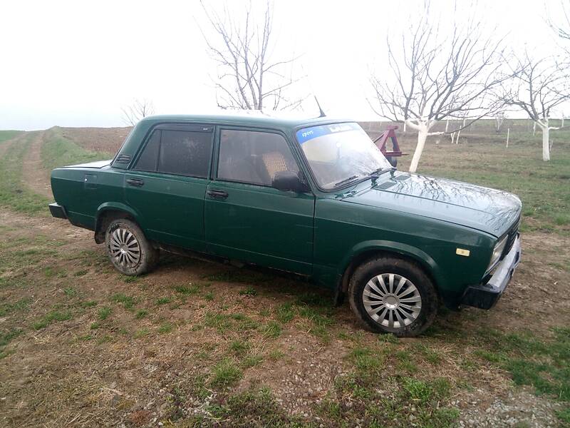 Седан ВАЗ / Lada 2105 1983 в Тернополі фото 3 Седан ВАЗ / Lada 2105 1983 в Тернополі