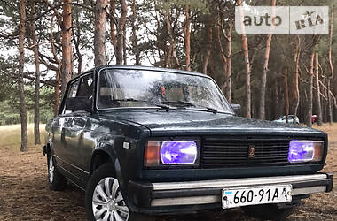 Седан ВАЗ / Lada 2105 1996 в Днепре