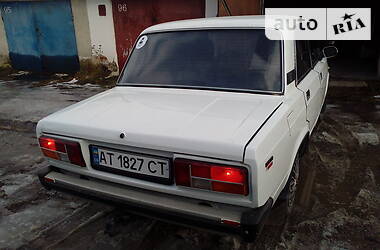 Седан ВАЗ / Lada 2105 1981 в Бурштыне