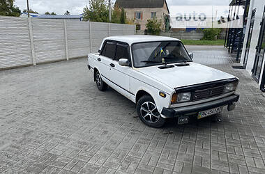 Седан ВАЗ / Lada 2105 1990 в Ровно