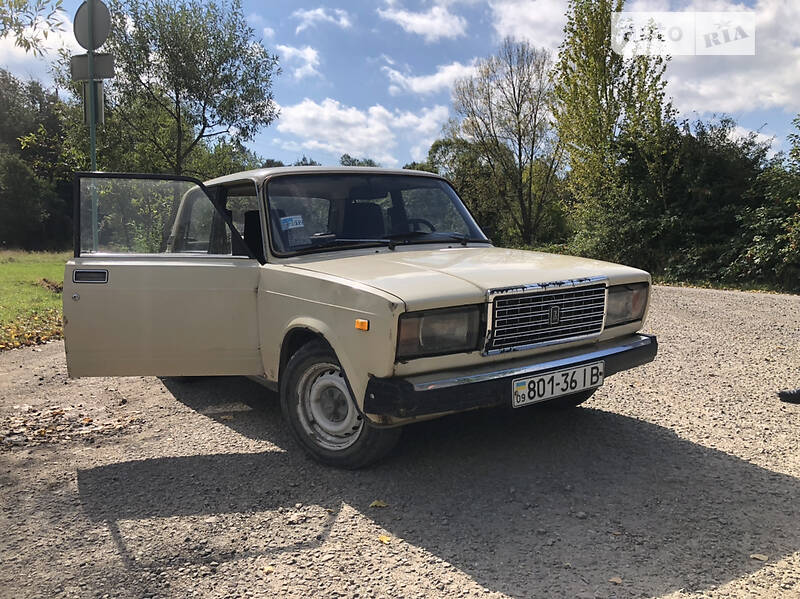 Седан ВАЗ / Lada 2105 1986 в Надворной