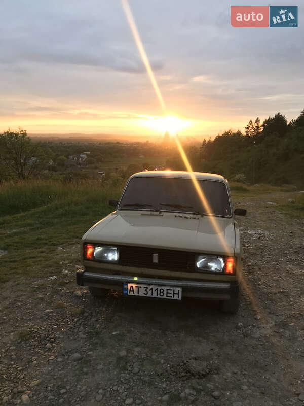 Седан ВАЗ / Lada 2105 1983 в Ивано-Франковске