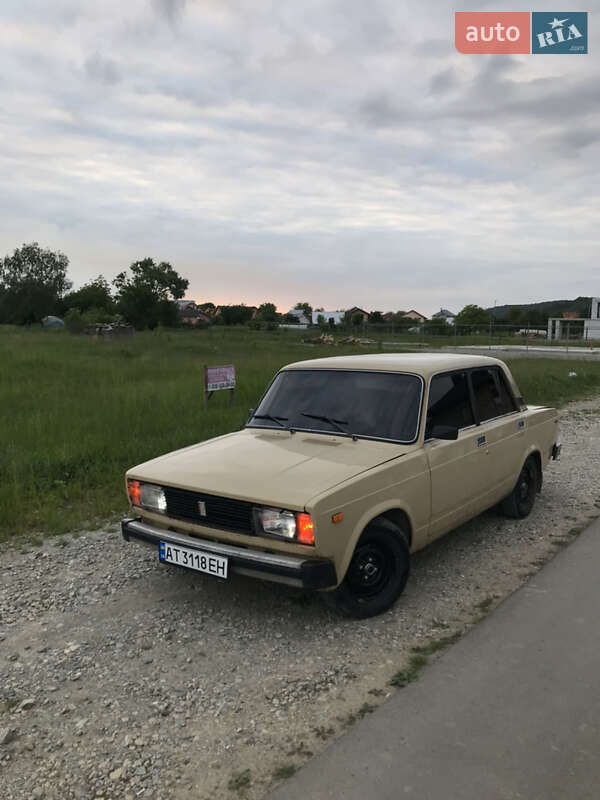 Седан ВАЗ / Lada 2105 1983 в Ивано-Франковске