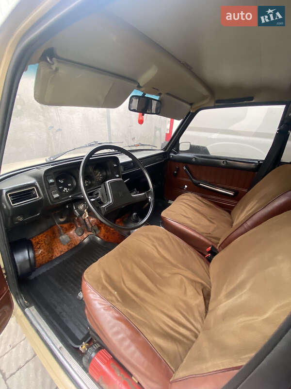 Седан ВАЗ / Lada 2105 1983 в Ивано-Франковске