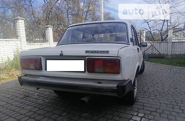 Седан ВАЗ / Lada 2105 1987 в Львове