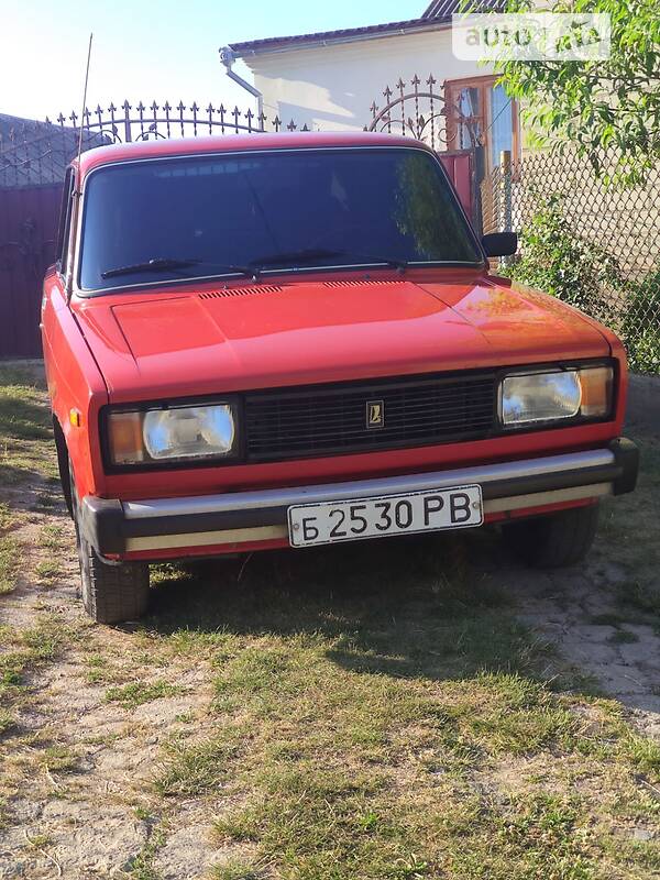 Седан ВАЗ / Lada 2105 1983 в Рівному фото 2 Седан ВАЗ / Lada 2105 1983 в Рівному