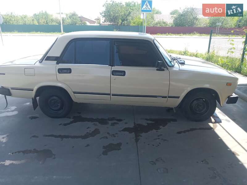 Седан ВАЗ / Lada 2105 1990 в Бердичеві фото 11 Седан ВАЗ / Lada 2105 1990 в Бердичеві