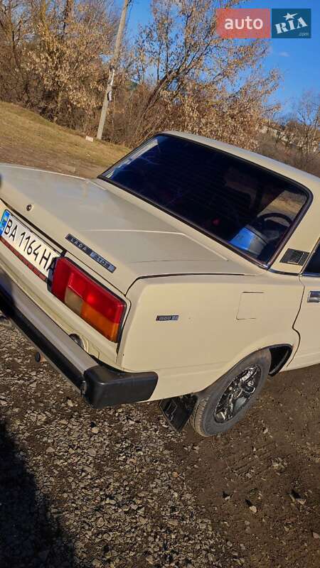 Седан ВАЗ / Lada 2105 1987 в Голованівську
