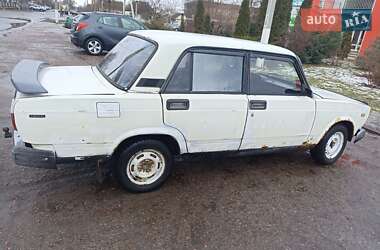 Седан ВАЗ / Lada 2105 1982 в Згуровке