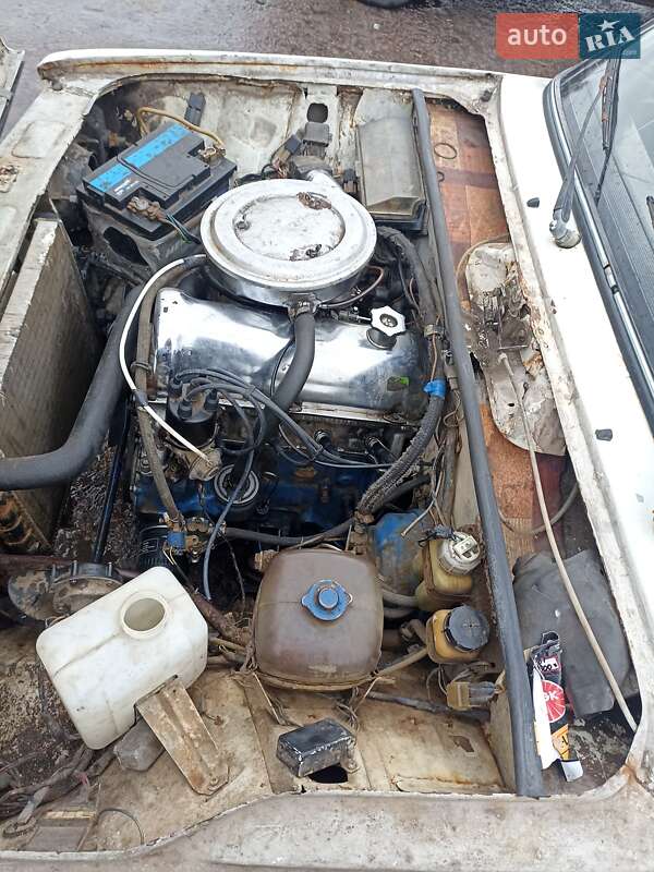 Седан ВАЗ / Lada 2105 1982 в Згуровке