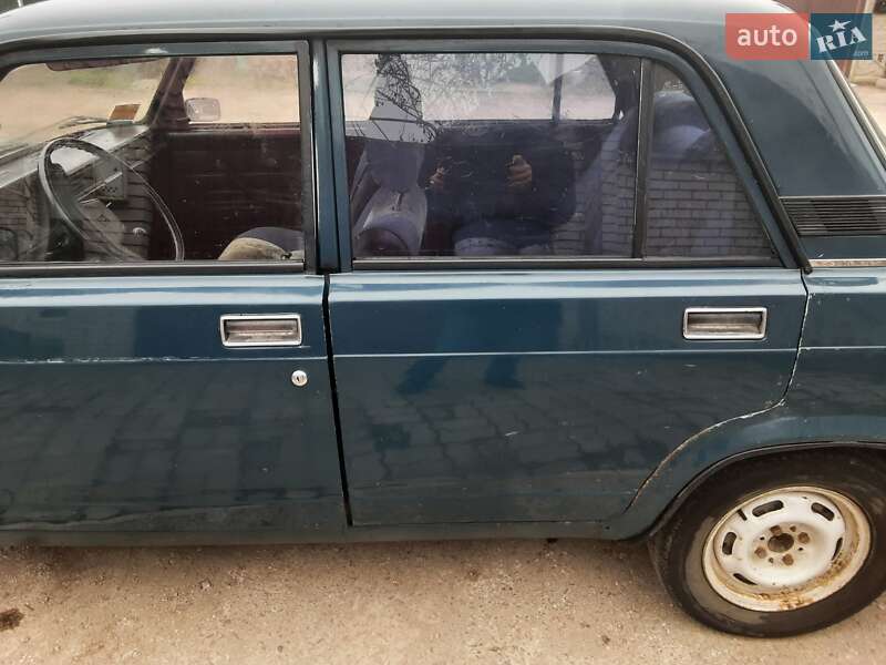 Седан ВАЗ / Lada 2105 1996 в Запоріжжі