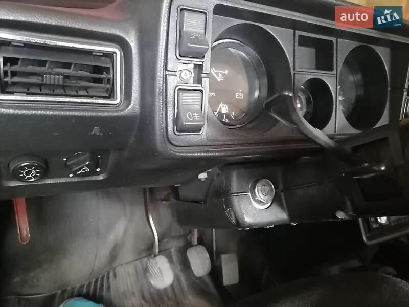 Седан ВАЗ / Lada 2105 1989 в Белой Церкви фото 12 Седан ВАЗ / Lada 2105 1989 в Белой Церкви