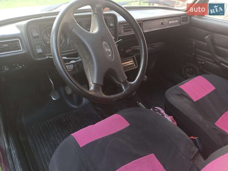 Седан ВАЗ / Lada 2105 2003 в Владимирце