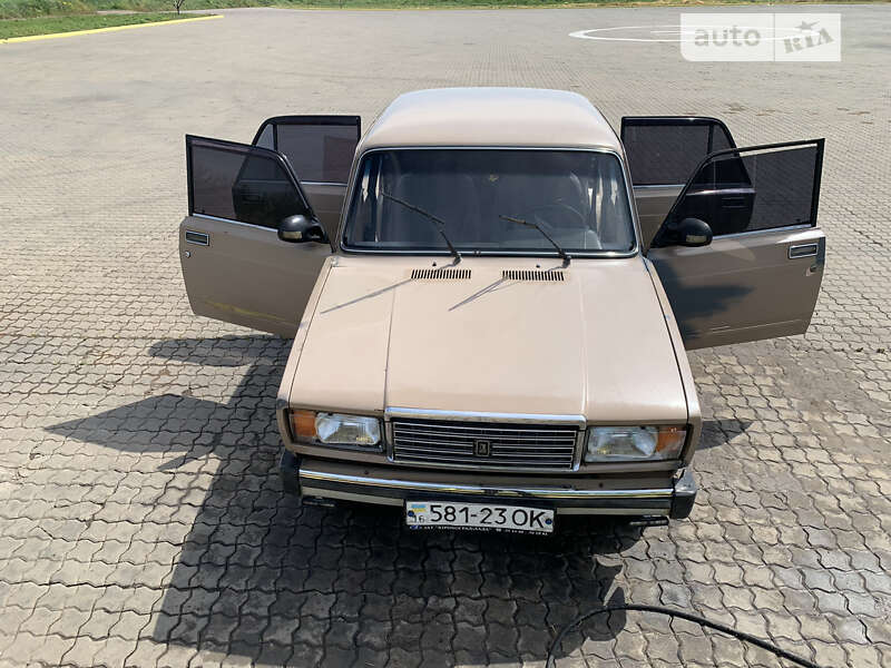 Седан ВАЗ / Lada 2105 1983 в Миколаївці