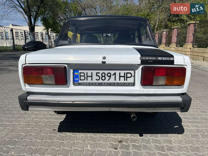 Седан ВАЗ / Lada 2105 2001 в Одессе