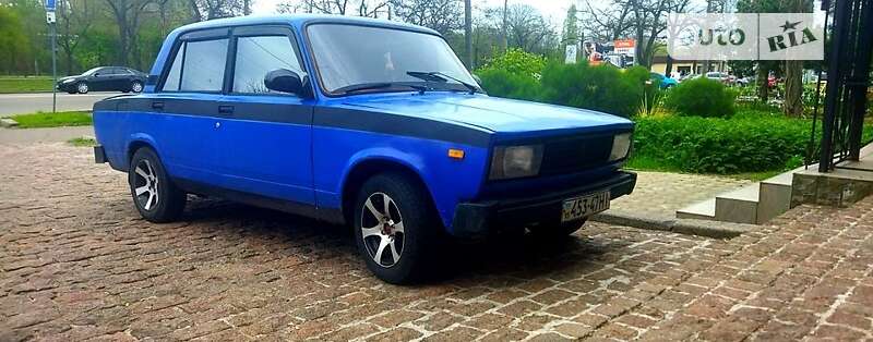 Седан ВАЗ / Lada 2105 1989 в Миколаєві