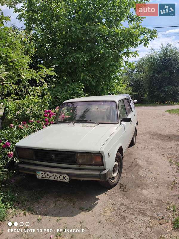 Седан ВАЗ / Lada 2105 1990 в Лохвице