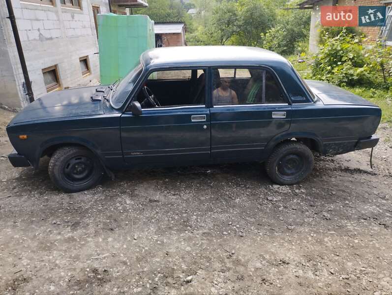 Седан ВАЗ / Lada 2105 1983 в Івано-Франківську