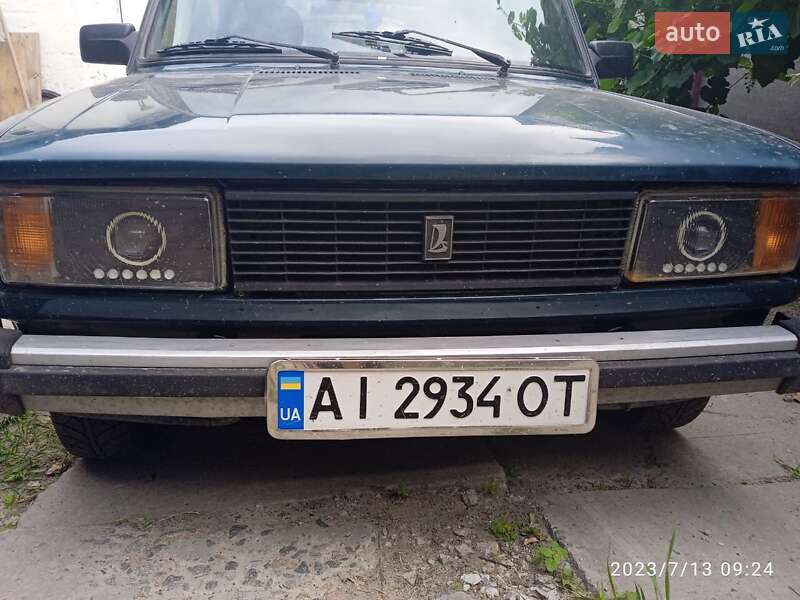 Седан ВАЗ / Lada 2105 1996 в Вышгороде