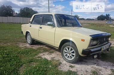 Седан ВАЗ / Lada 2105 1983 в Кривом Роге