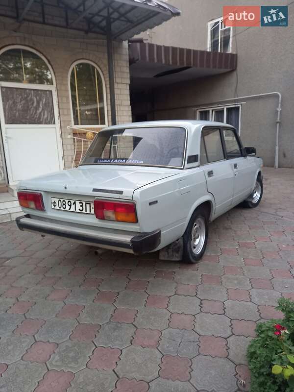 Седан ВАЗ / Lada 2105 1990 в Запорожье