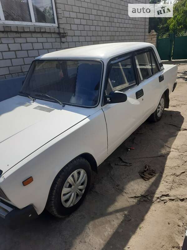 Седан ВАЗ / Lada 2105 1993 в Николаевке