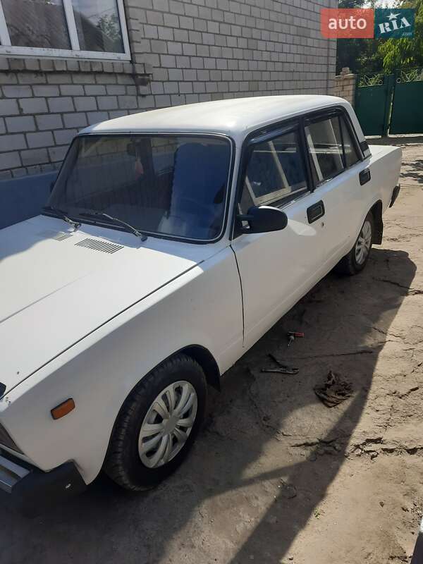 Седан ВАЗ / Lada 2105 1993 в Николаевке фото Седан ВАЗ / Lada 2105 1993 в Николаевке