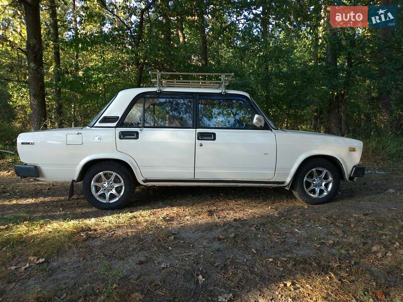Седан ВАЗ / Lada 2105 1986 в Звенигородке фото 8 Седан ВАЗ / Lada 2105 1986 в Звенигородке