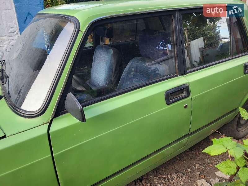 Седан ВАЗ / Lada 2105 1981 в Харькове
