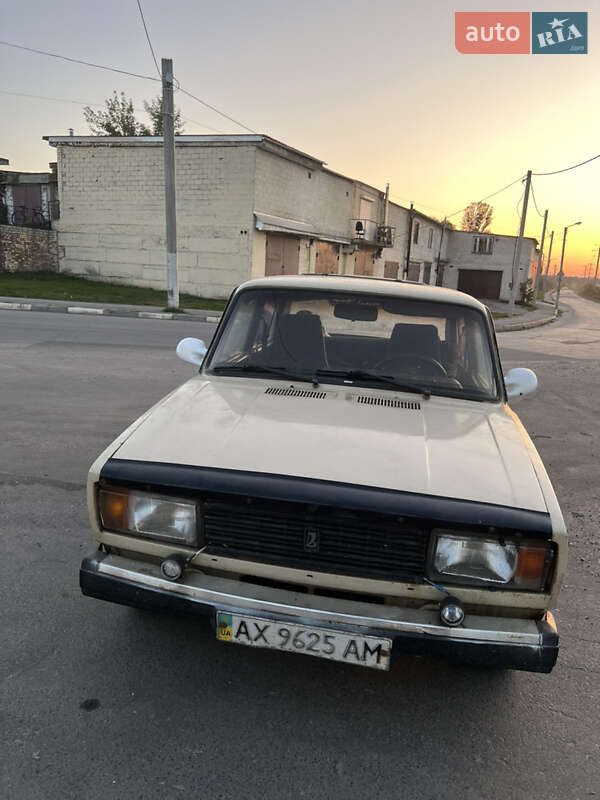 Седан ВАЗ / Lada 2105 1990 в Харькове