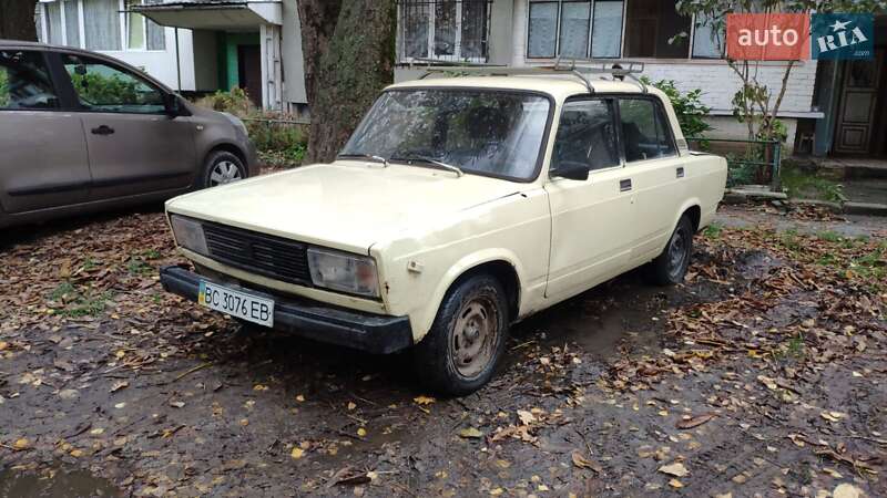 Седан ВАЗ / Lada 2105 1983 в Львові фото 4 Седан ВАЗ / Lada 2105 1983 в Львові