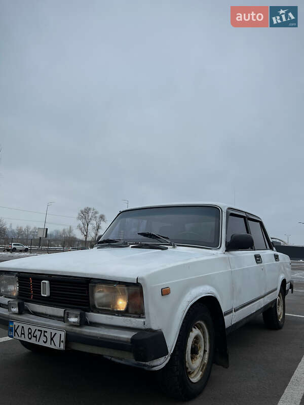 Седан ВАЗ / Lada 2105 1982 в Києві