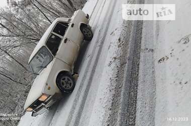 Седан ВАЗ / Lada 2105 1981 в Корце