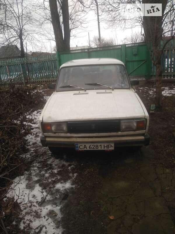 Седан ВАЗ / Lada 2105 1992 в Смілі