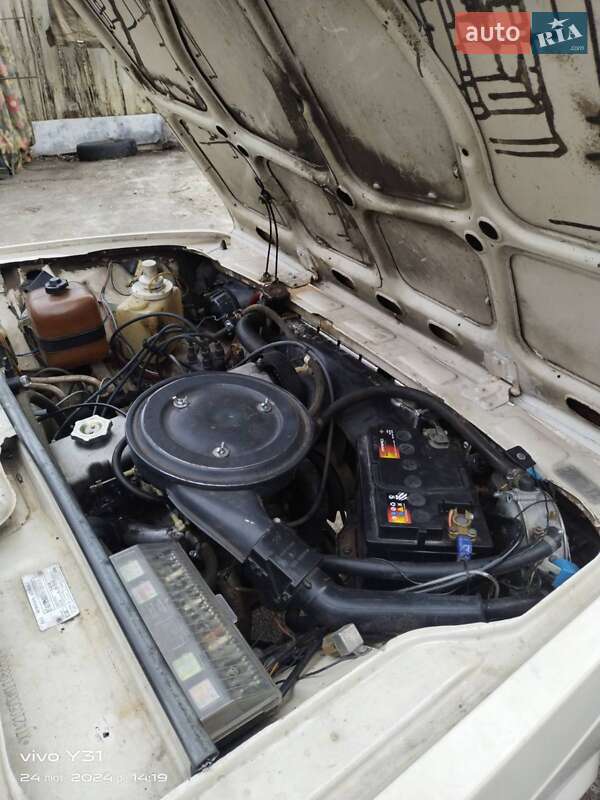 Седан ВАЗ / Lada 2105 1990 в Дубно