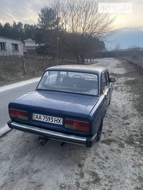 Седан ВАЗ / Lada 2105 1990 в Украинке