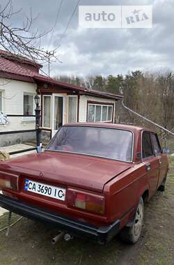 Седан ВАЗ / Lada 2105 1982 в Смеле