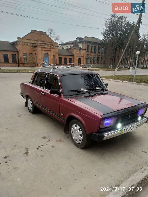 Седан ВАЗ / Lada 2105 1987 в Зіньківі